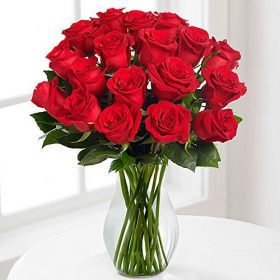 Send Red Roses In A Vase To Pakistan